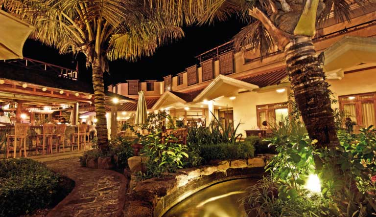 Aanari-Hotel-and-Spa-Exterior