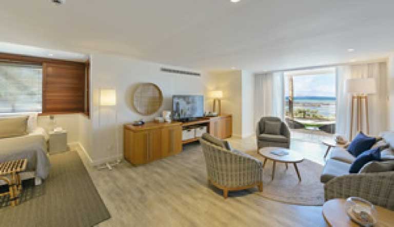 Canonnier-Beachcomber-Golf-Resort-and-Spa-Suite