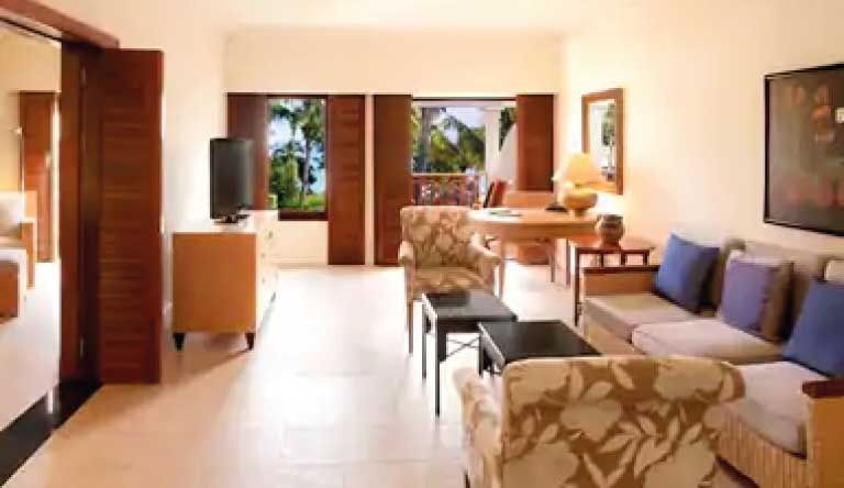 Hilton-Mauritius-Resort-and-Spa-King-Family-Suite1