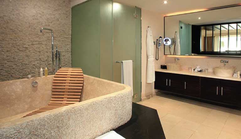 Inter-Continental-Mauritius-President-Suite-Bathroom