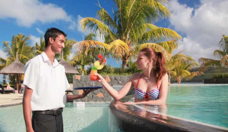 Laguna-Beach-Hotel-and-Spa-Pool1