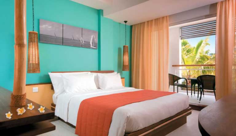 Laguna-Beach-Hotel-and-Spa-Room