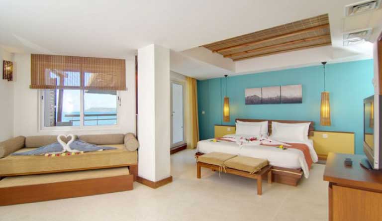 Laguna-Beach-Hotel-and-Spa-Room4