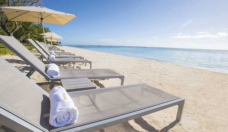 Maritim-Crystals-Beach-Hotel-Beach-Sunbeds