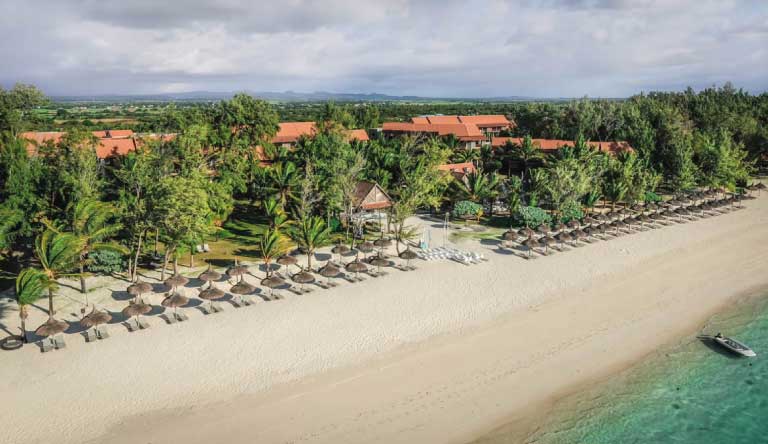 Maritim-Crystals-Beach-Hotel-Beach-view2