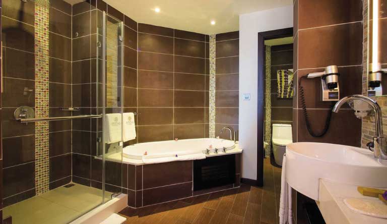 Maritim-Crystals-Beach-Hotel-Superior-Room1