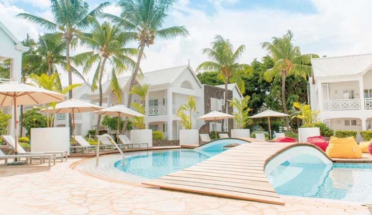 Seaview-Calodyne-Lifestyle-Resort-Pool