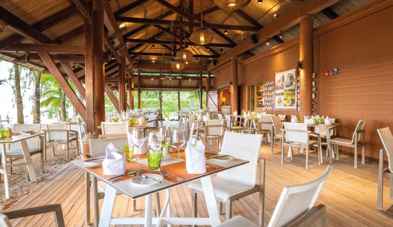 Victoria-Beachcomber-Resort-and-Spa-Restaurant