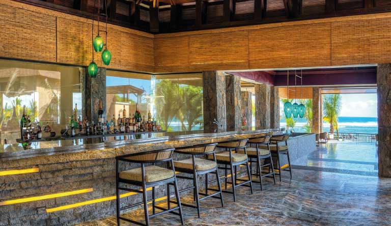 Westin-Turtle-Bay-Resort-and-Spa-Bar1