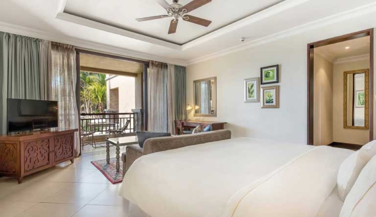 Westin-Turtle-Bay-Resort-and-Spa-Deluxe-King-Guest-Room