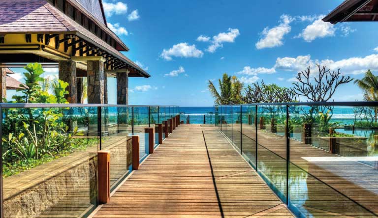 Westin-Turtle-Bay-Resort-and-Spa-Entrance
