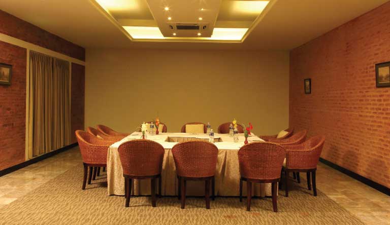 Gokarna-Forest-Resort-Meeting-Room