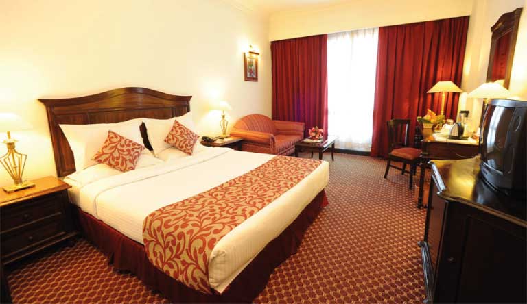Grand-Hotel-Deluxe-Double-Room