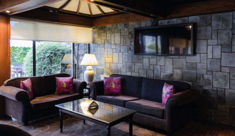 Hotel-Annapurna-Kathmandu-Bar-Juneli2