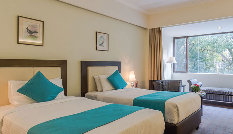 Hotel-Himalaya-Deluxe-Twin-Bed1