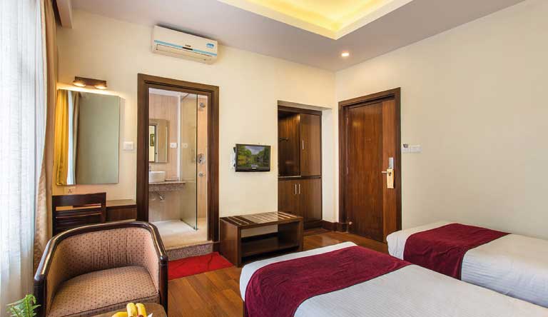 Hotel-Marshyangdi-Super-Deluxe-Room2