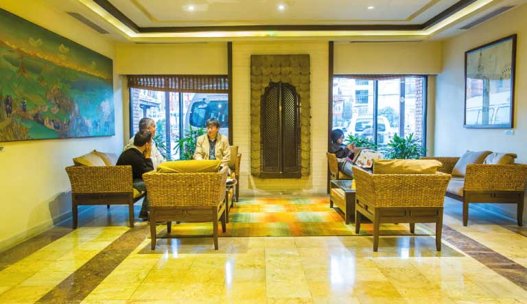 Hotel-Shangri-La-Lobby