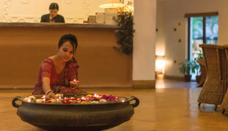 Hotel-Shangri-La-Lobby1