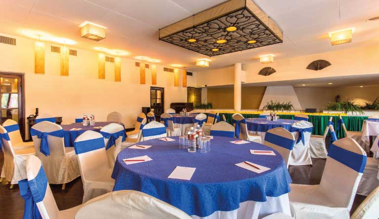 Hotel-Shangri-La-Oriental-Room