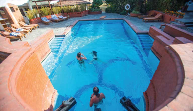 Hotel-Shangri-La-Pool