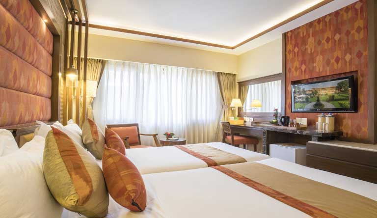 Hotel-Shangri-La-Room4