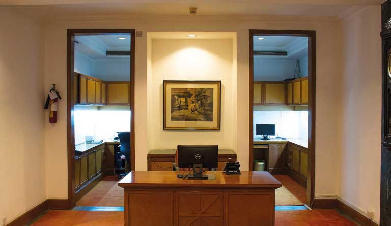 Hotel-Soaltee-Crowne-Plaza-Business-Center