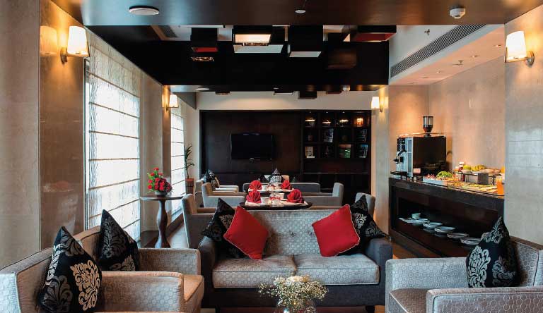 Hotel-Soaltee-Crowne-Plaza-Club-Floor-Lounge