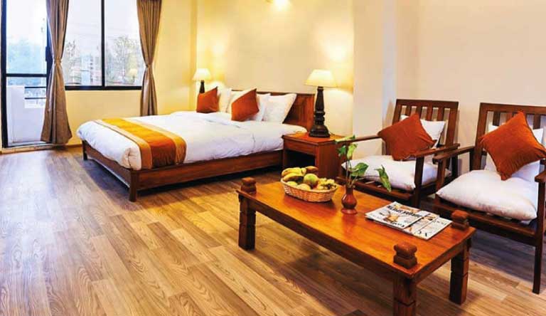 Hotel-Temple-Inn-Room1