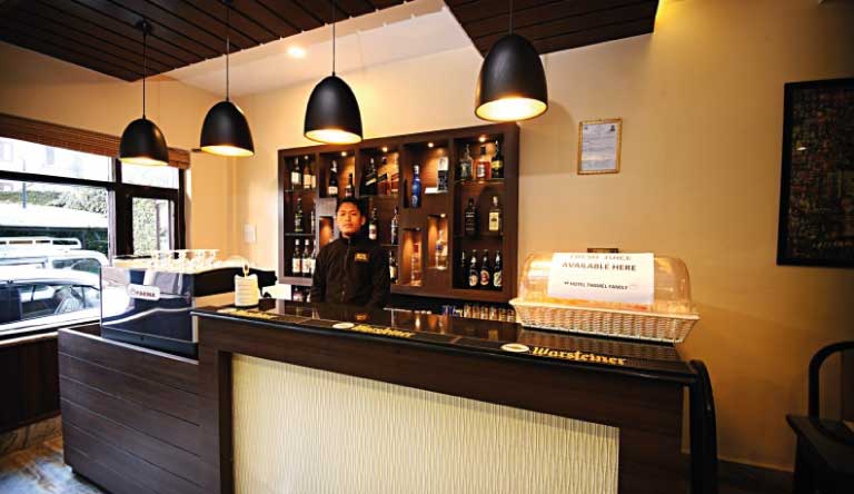 Hotel-Thamel-Bar