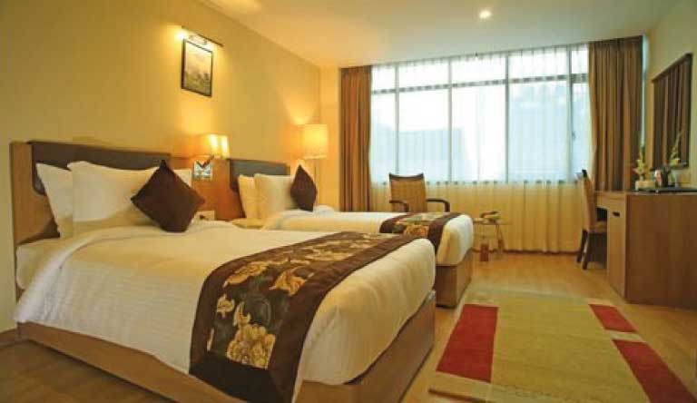 Mirage-Lords-Inn-Pavilion-Room2