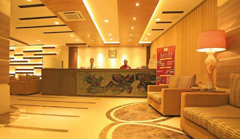 Mirage-Lords-Inn-Reception