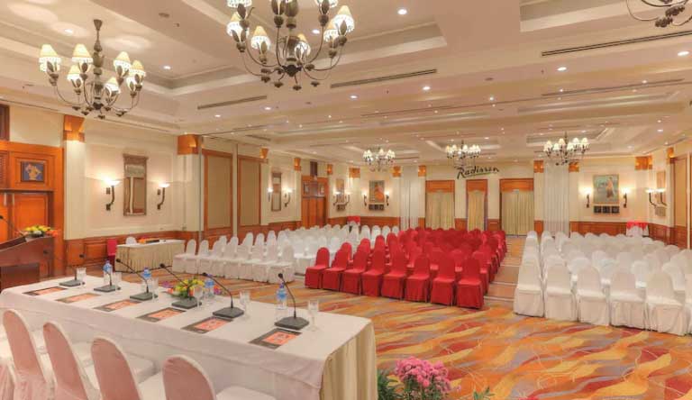 Radisson-Hotel-Ballroom