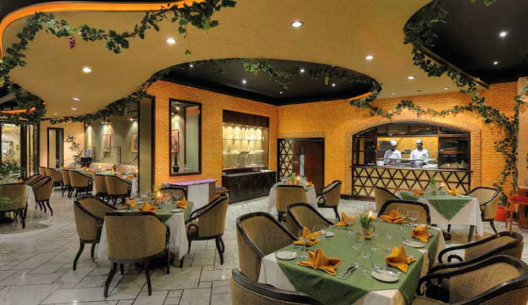 Radisson-Hotel-Olive-Garden1