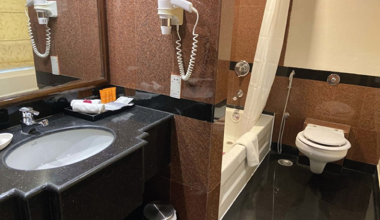 The-Everest-Hotel-Suite-Room1