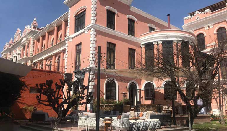 Yak-and-Yeti-Exterior1