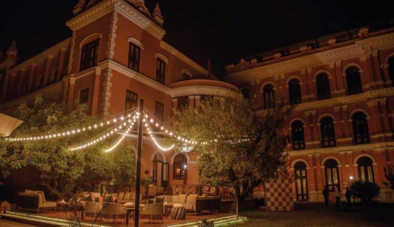 Yak-and-Yeti-Exterior2