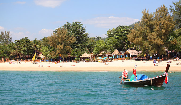 klong-nin-beach-lanta-yai-island-krabi-thailand