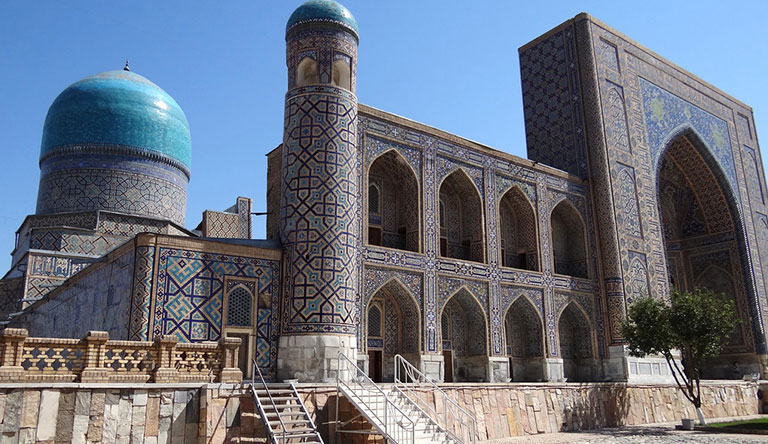 bibi-khanum-mosque-samarkand-uzbekistan