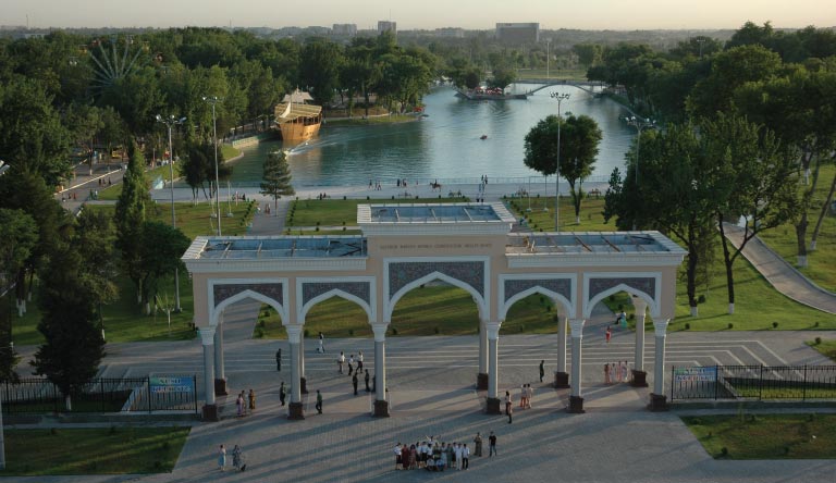 Alisher-Navoi-Parktashkent-uzbekistan